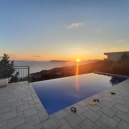 Lilly Villa Podgora (Split-Dalmatia)