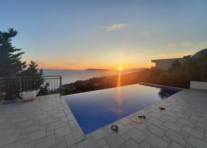 Lilly Villa Podgora (Split-Dalmatia)